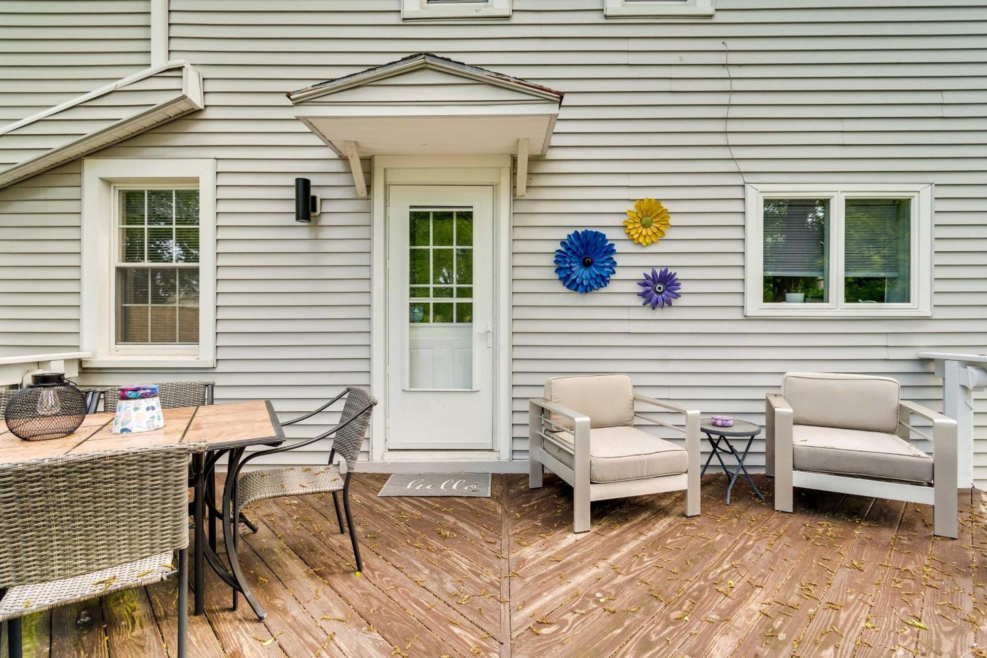 Sodus Point Home - Walkable To Beach! Exterior photo